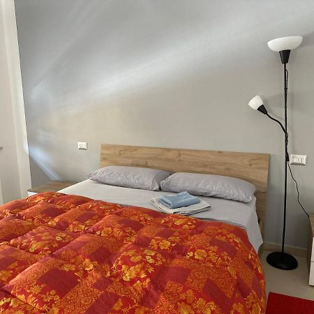 Grande Stanza Matrimoniale In Palazzo Signorile Lejlighed Mirandola Eksteriør billede